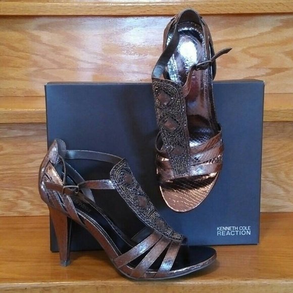Kenneth Cole Pewter Jewelled Sandals, 8-1/2 - Picture 8 of 9